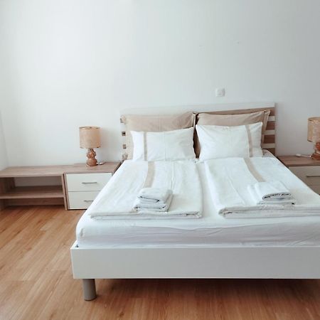 Apartments Wallas โบเว็ก ภายนอก รูปภาพ