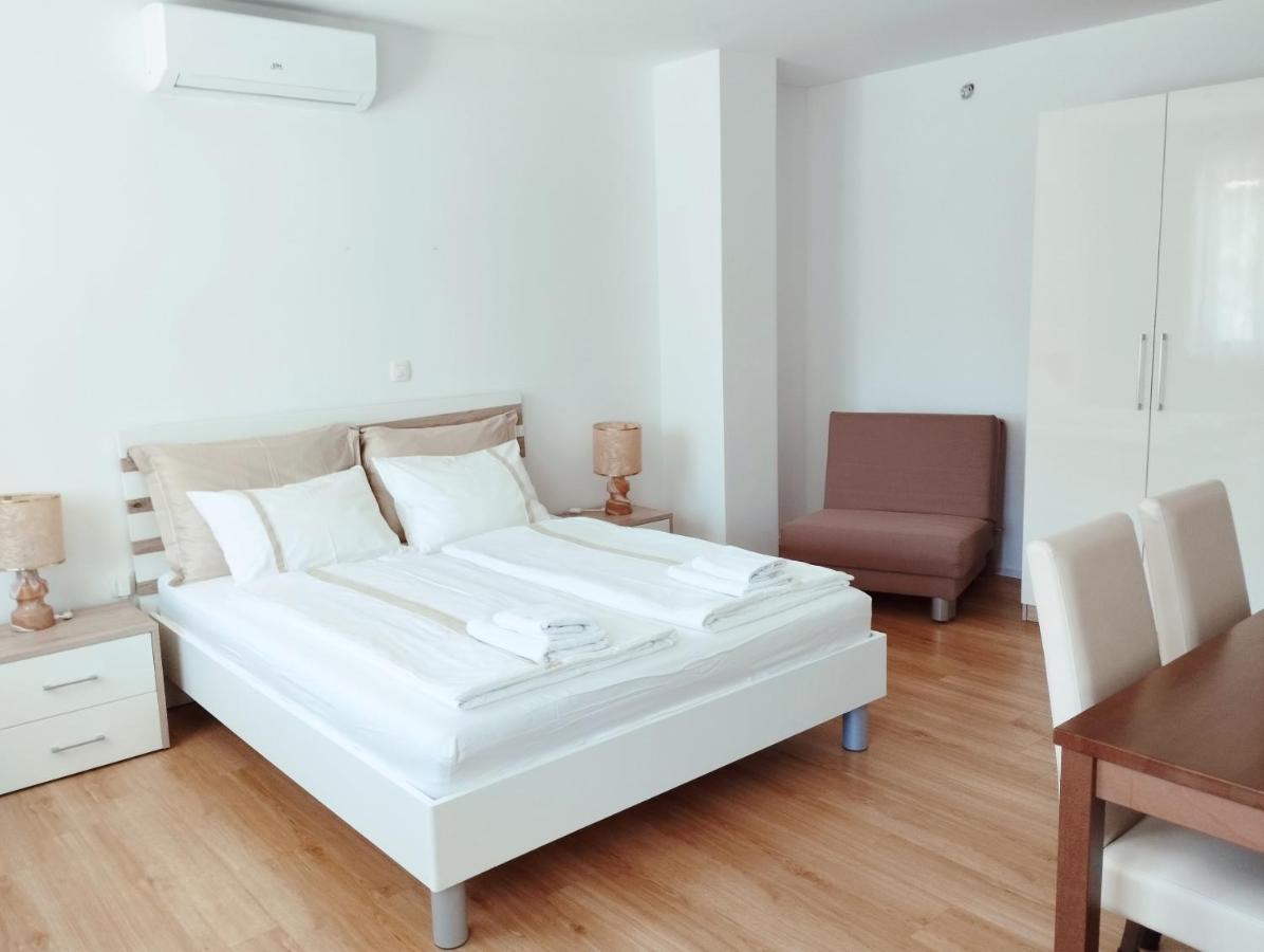 Apartments Wallas โบเว็ก ภายนอก รูปภาพ