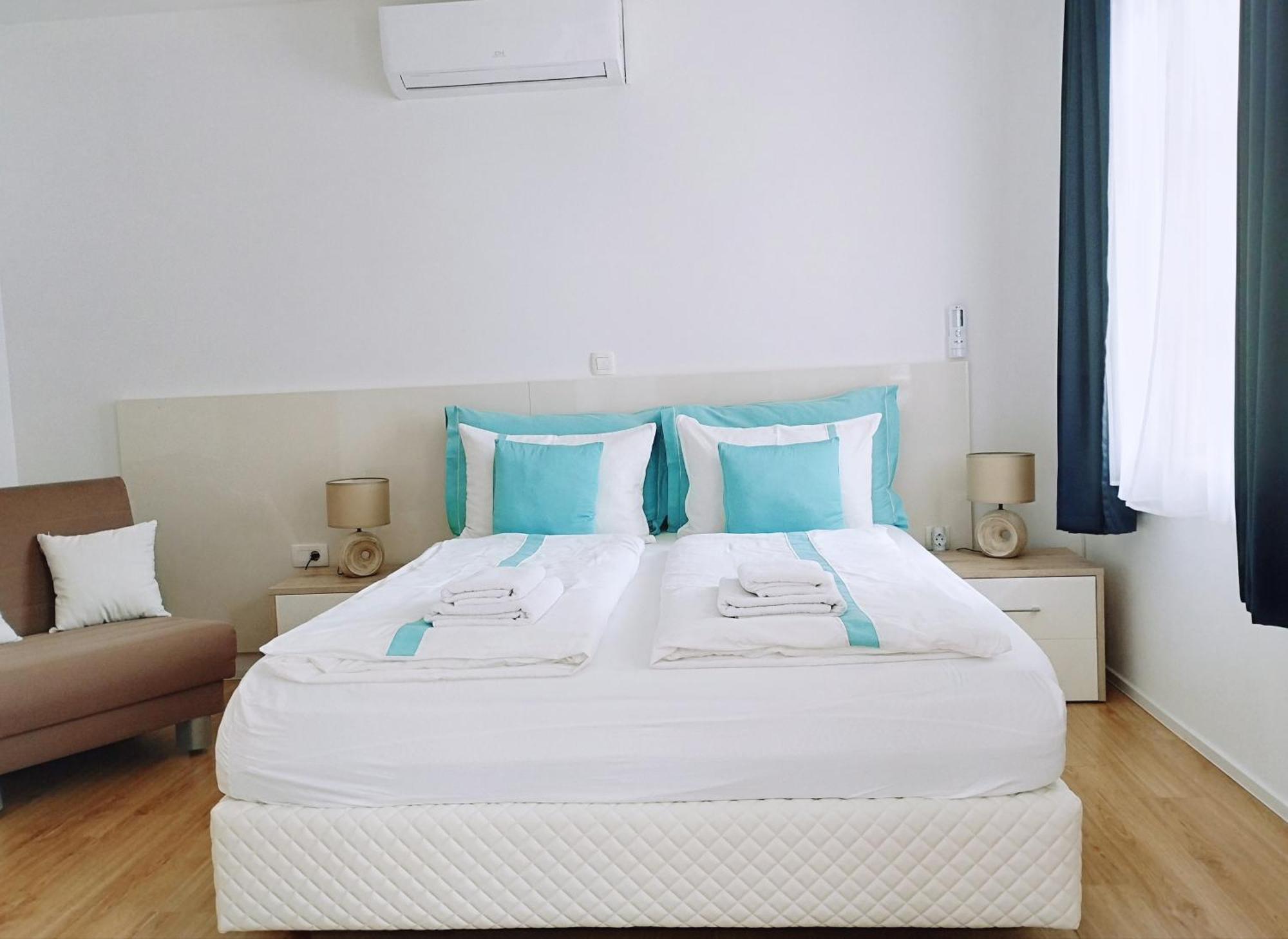 Apartments Wallas โบเว็ก ภายนอก รูปภาพ