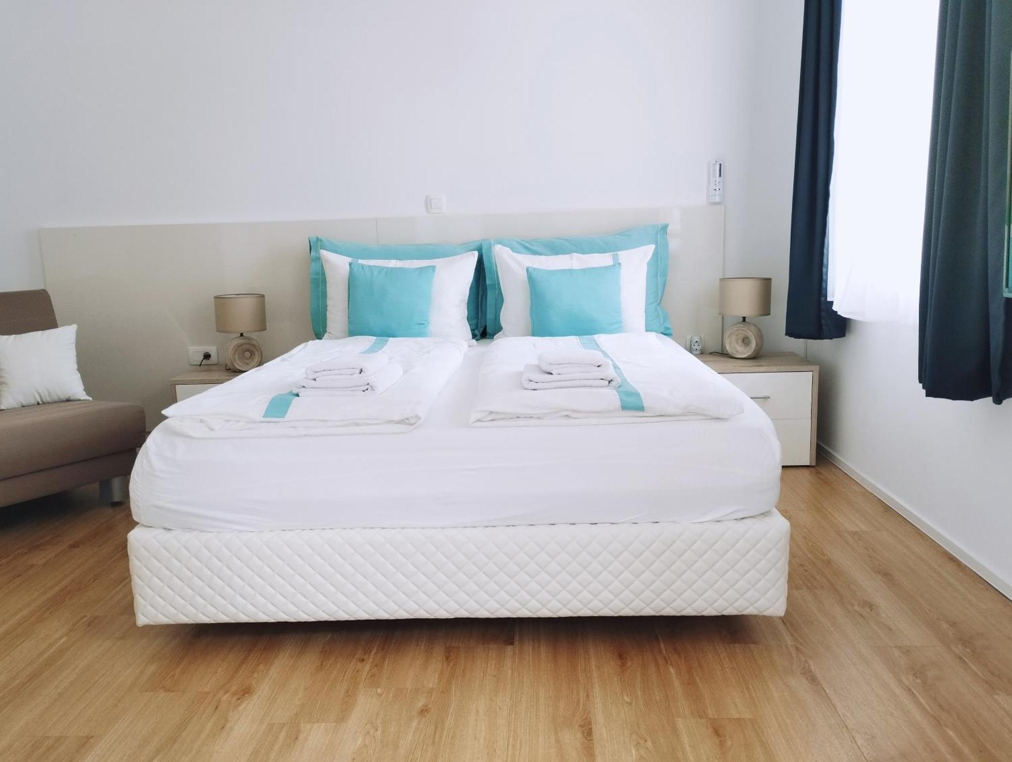 Apartments Wallas โบเว็ก ภายนอก รูปภาพ