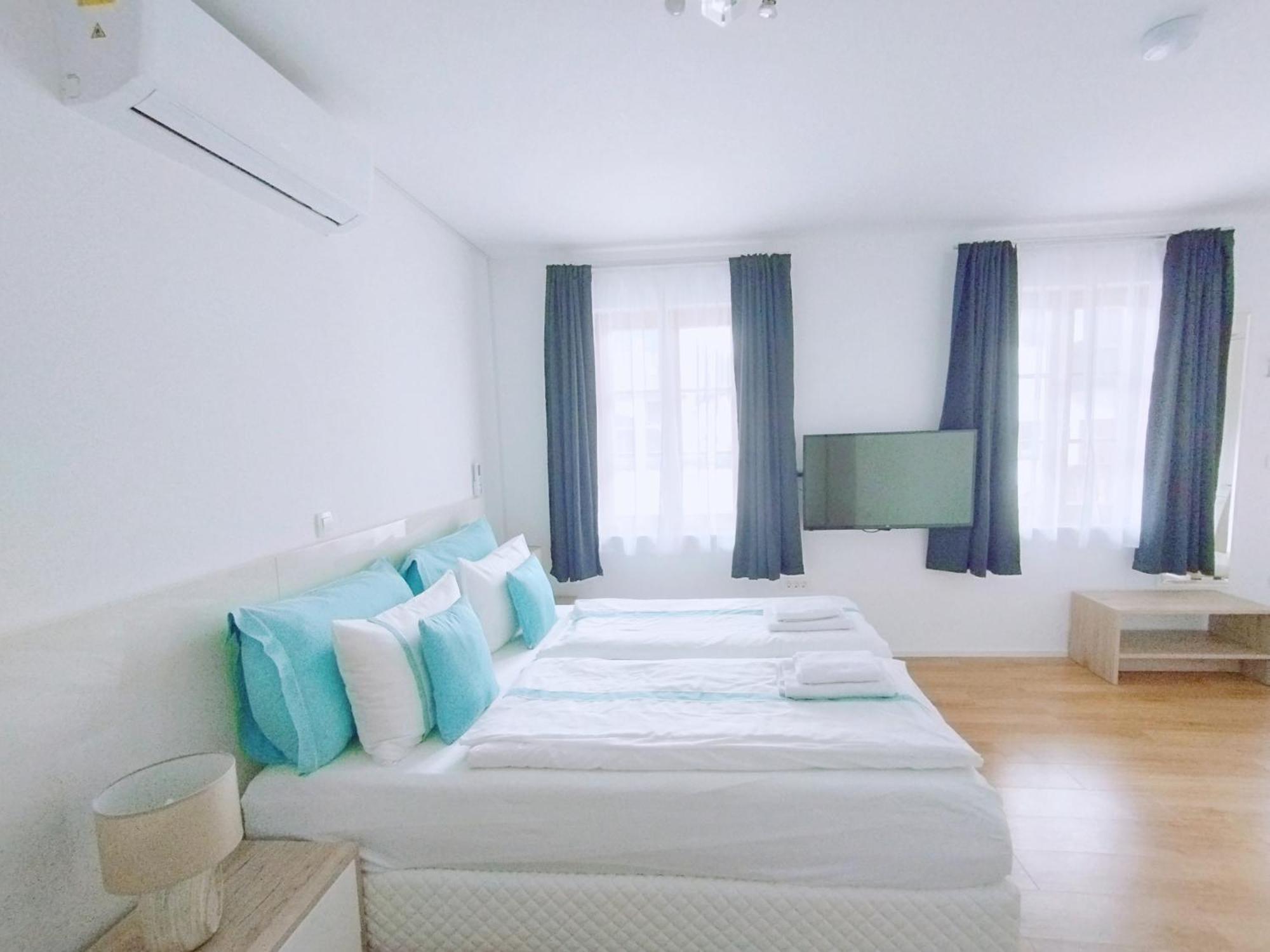 Apartments Wallas โบเว็ก ภายนอก รูปภาพ