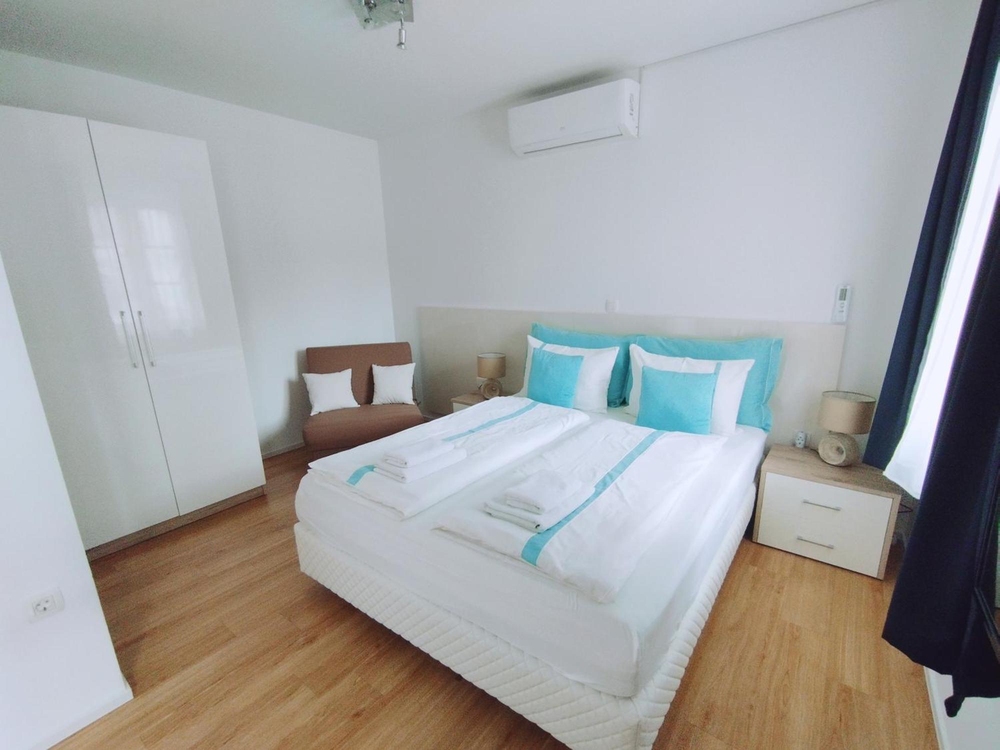 Apartments Wallas โบเว็ก ภายนอก รูปภาพ