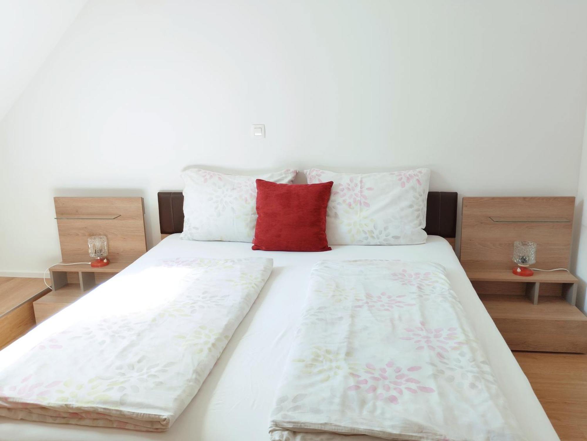 Apartments Wallas โบเว็ก ภายนอก รูปภาพ